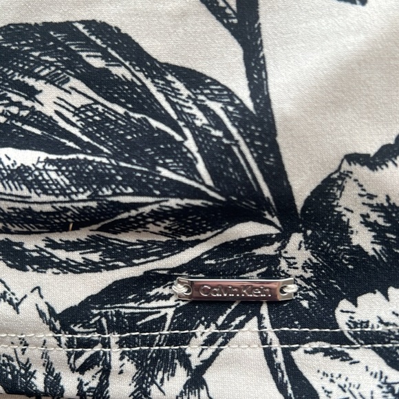 NWT Calvin Klein Floral Print Women's Blouse - Picture 5 of 5